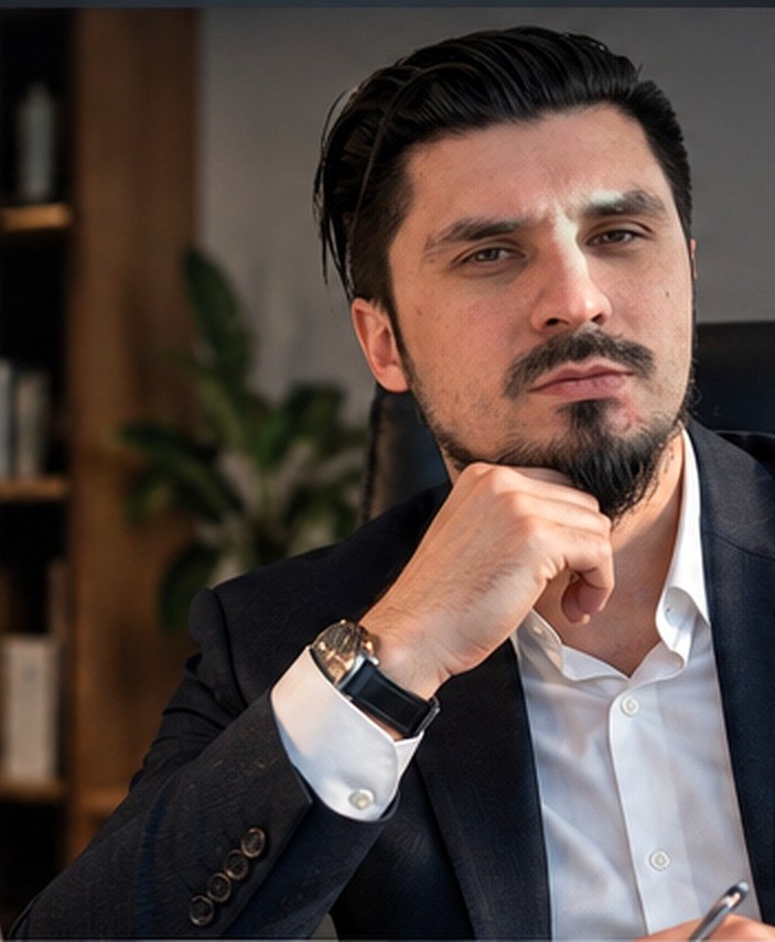 Казиев Олег Алексеевич, руководитель проекта Б2Б аналитика